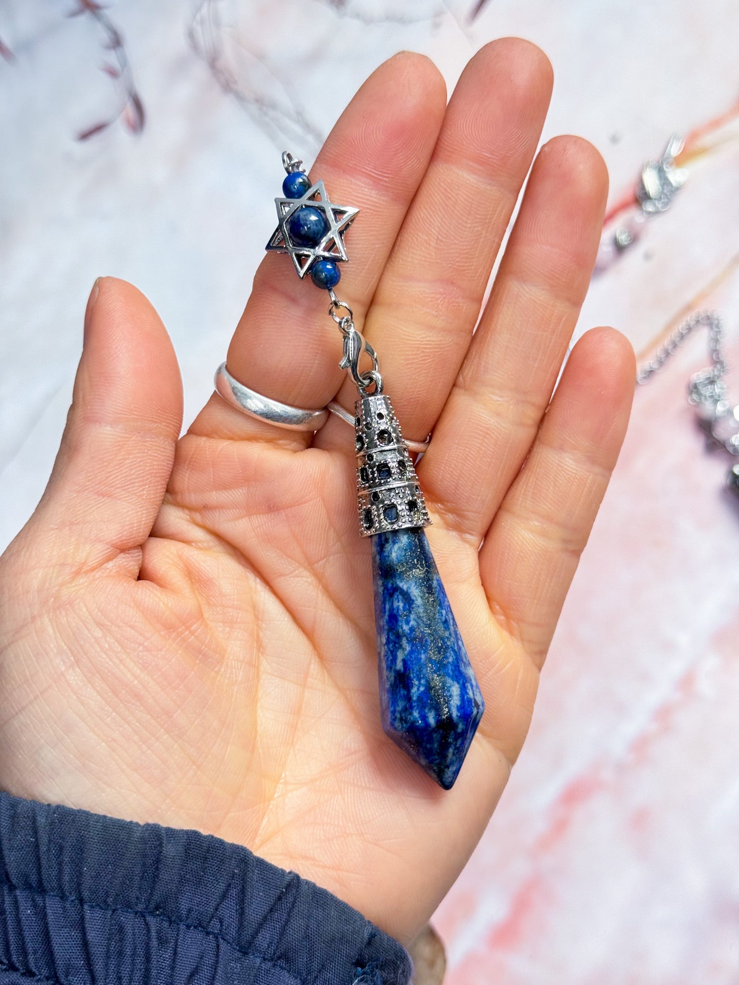 Faceted Pendulums