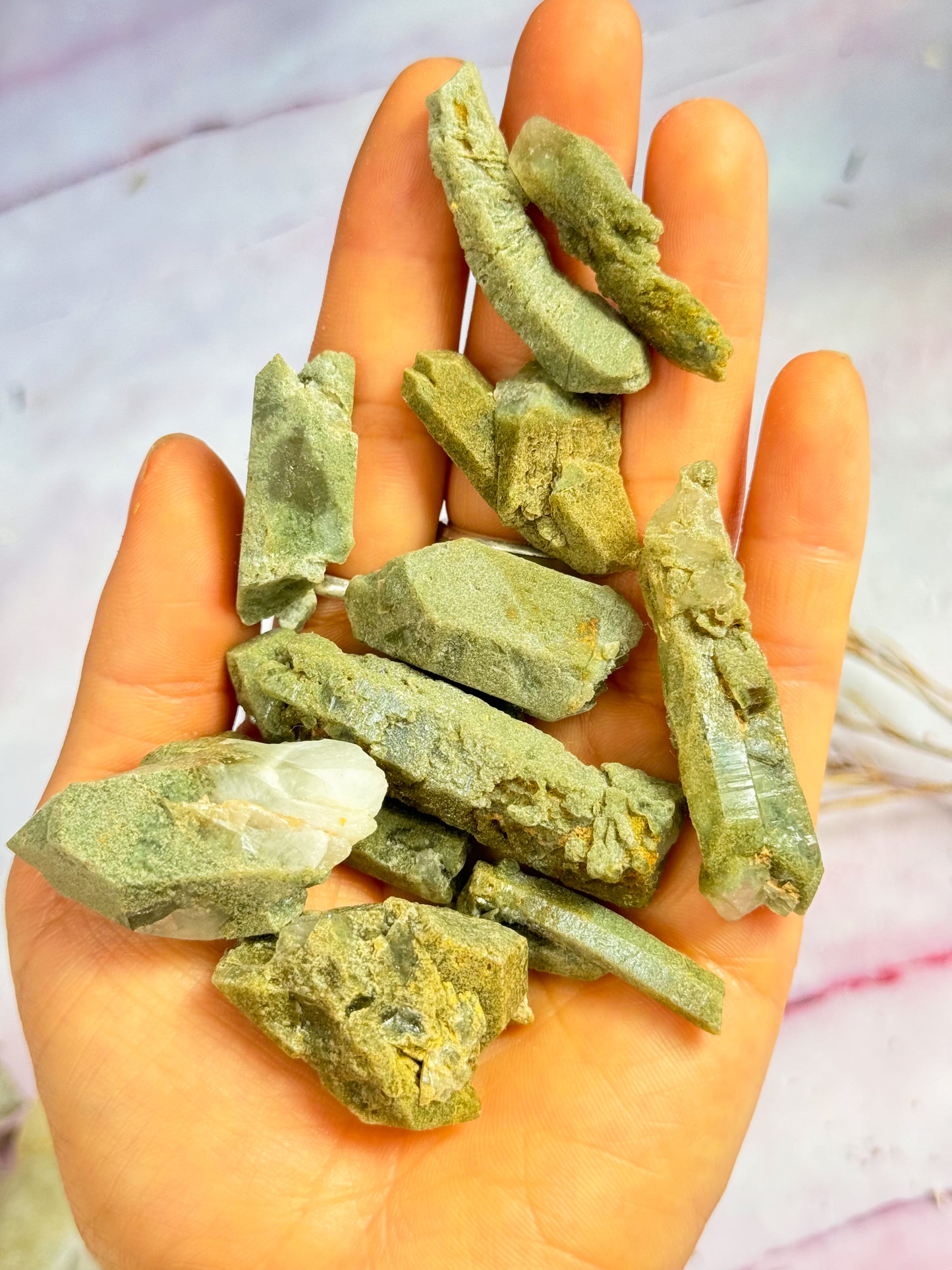 Chlorite in Quartz Rough Points