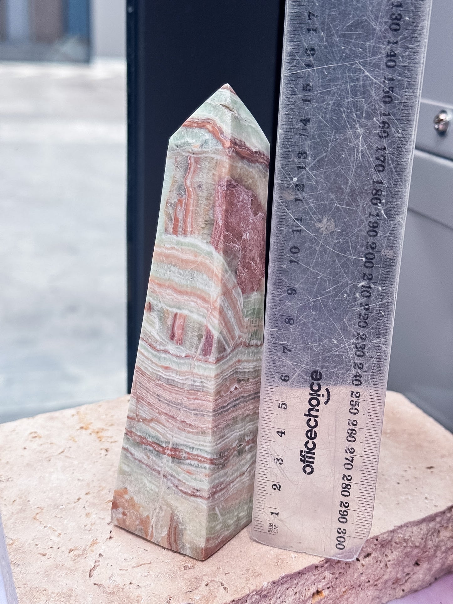 Kiwi Calcite Tower