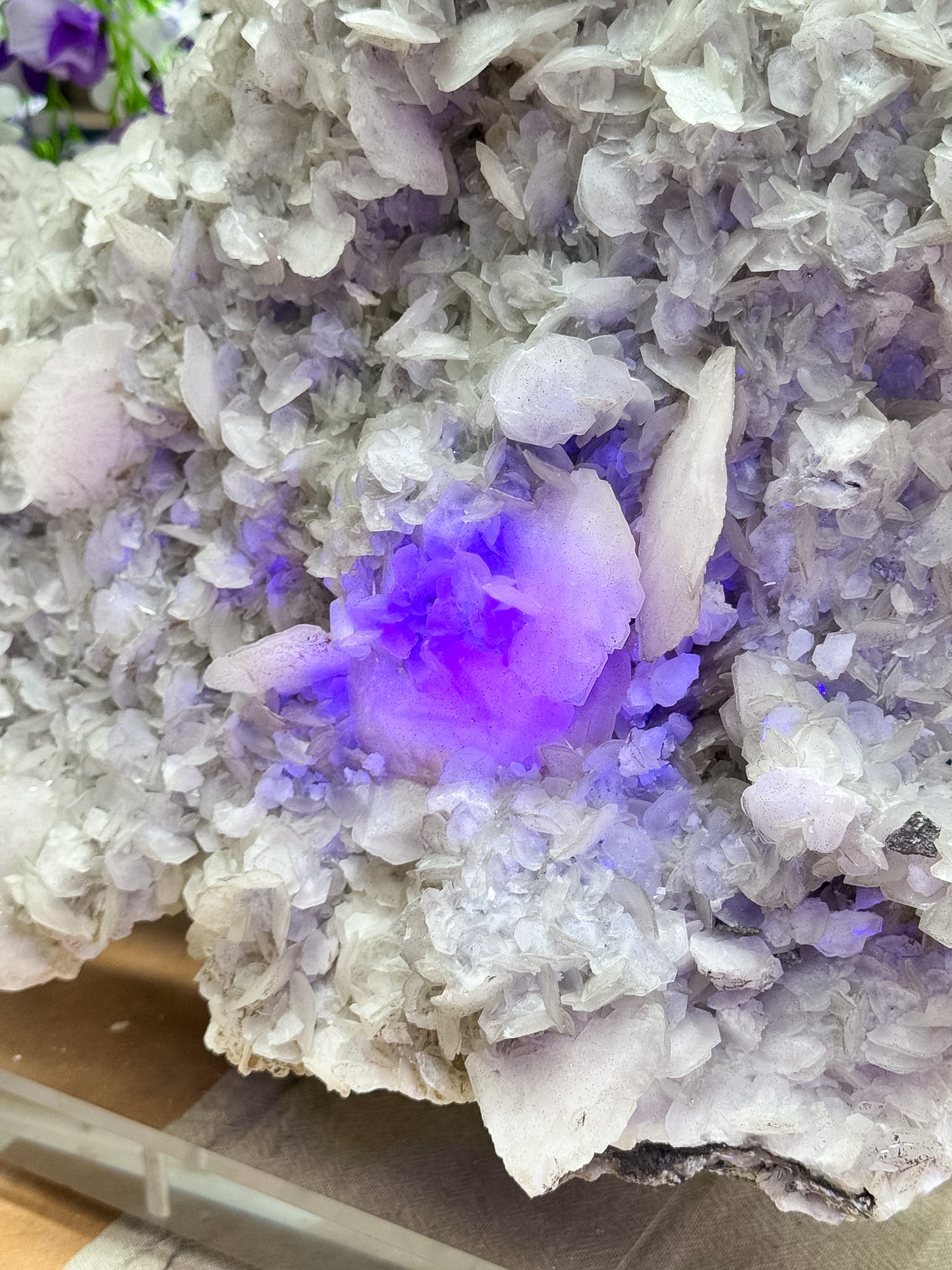 Large Fujian Dragon Scale Calcite Cluster