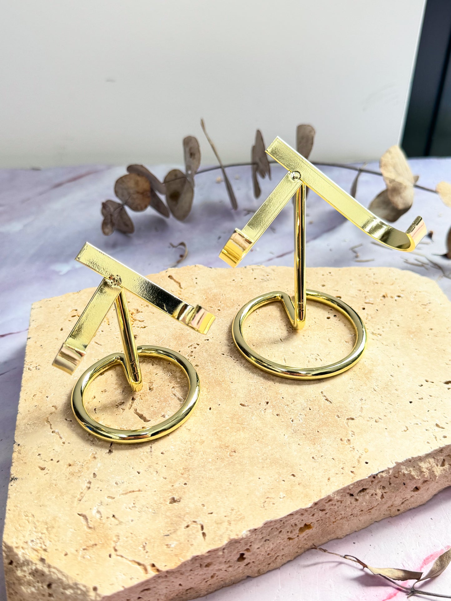 Metal Gold Heart Stands