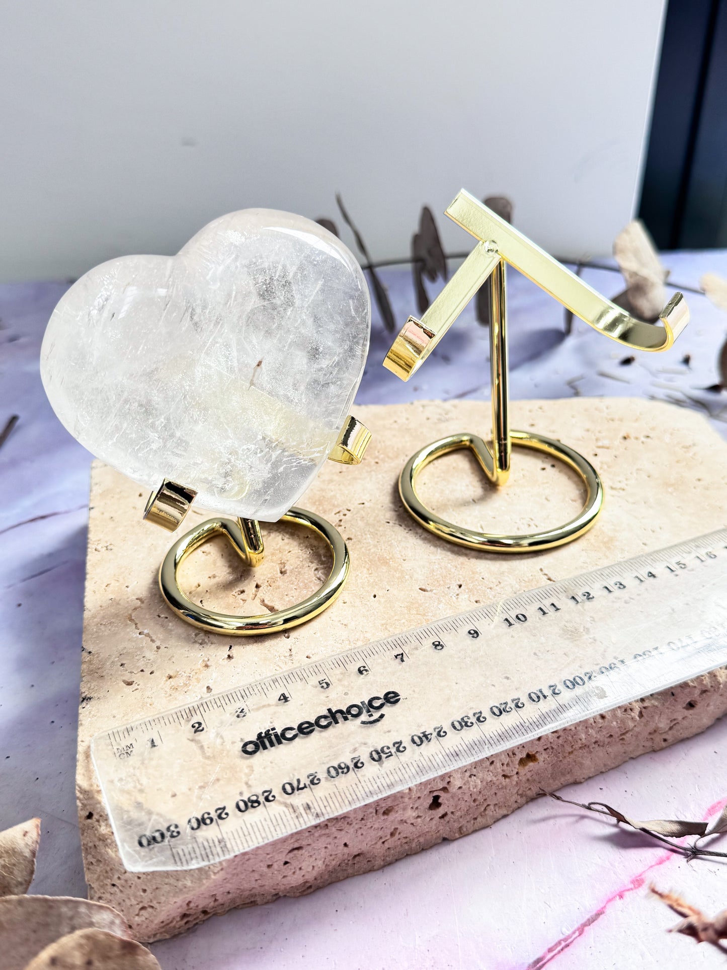 Metal Gold Heart Stands