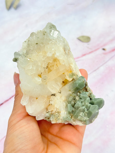 Chlorite in Quartz Cluster