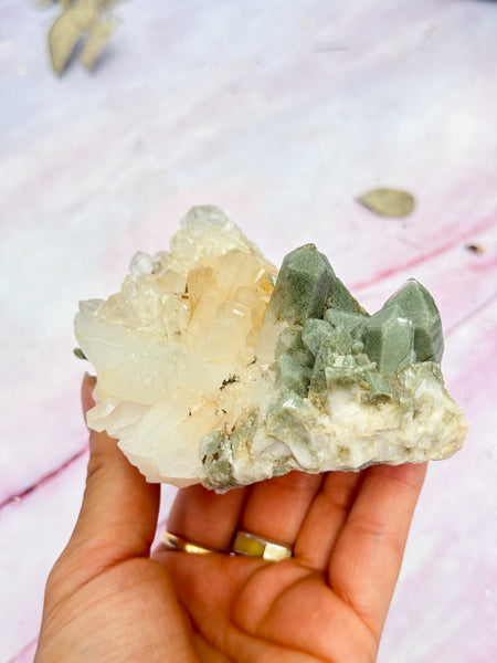 Chlorite in Quartz Cluster