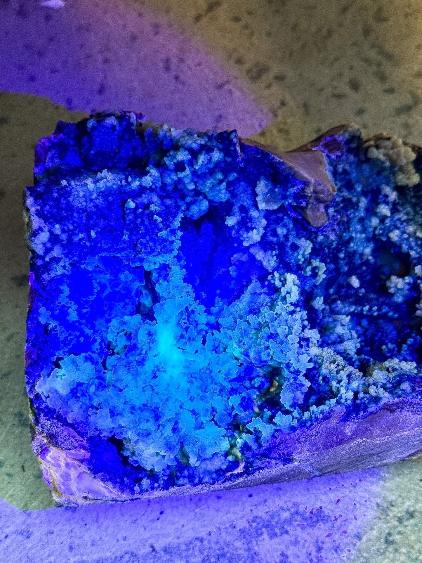 UV Reactive Volcanic Agate Cluster