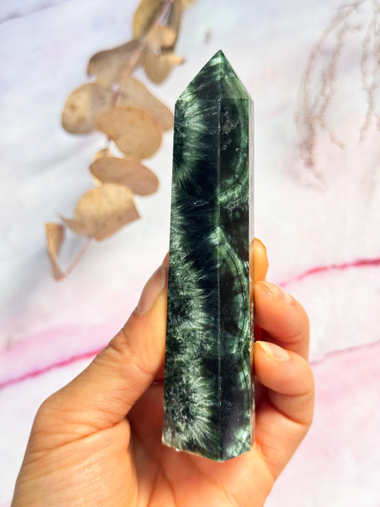 Extra Rare Seraphinite Point