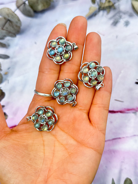 Spinning Flower Labradorite Pendants