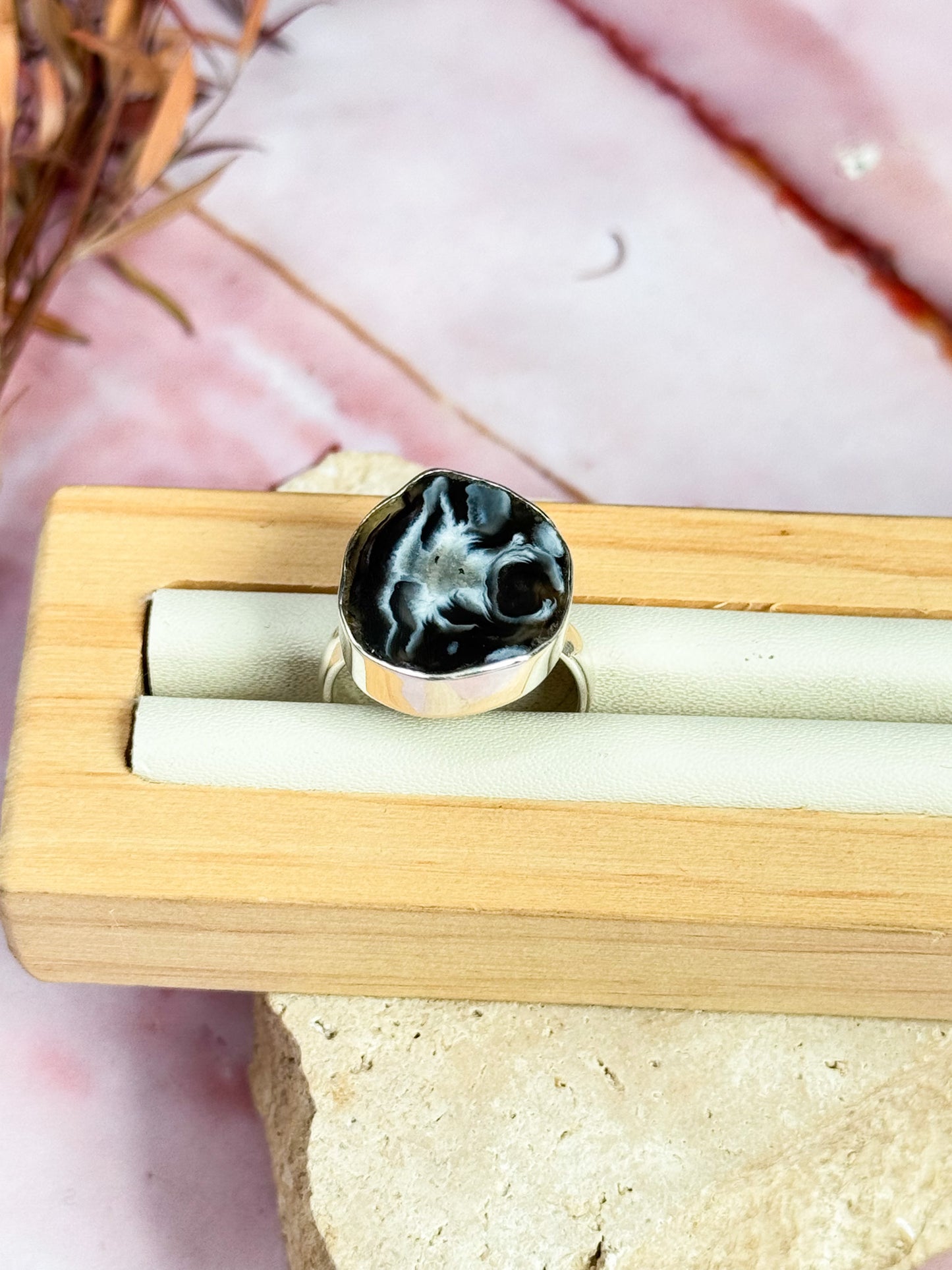 Agate Occos Geode Ring - Size 8.5