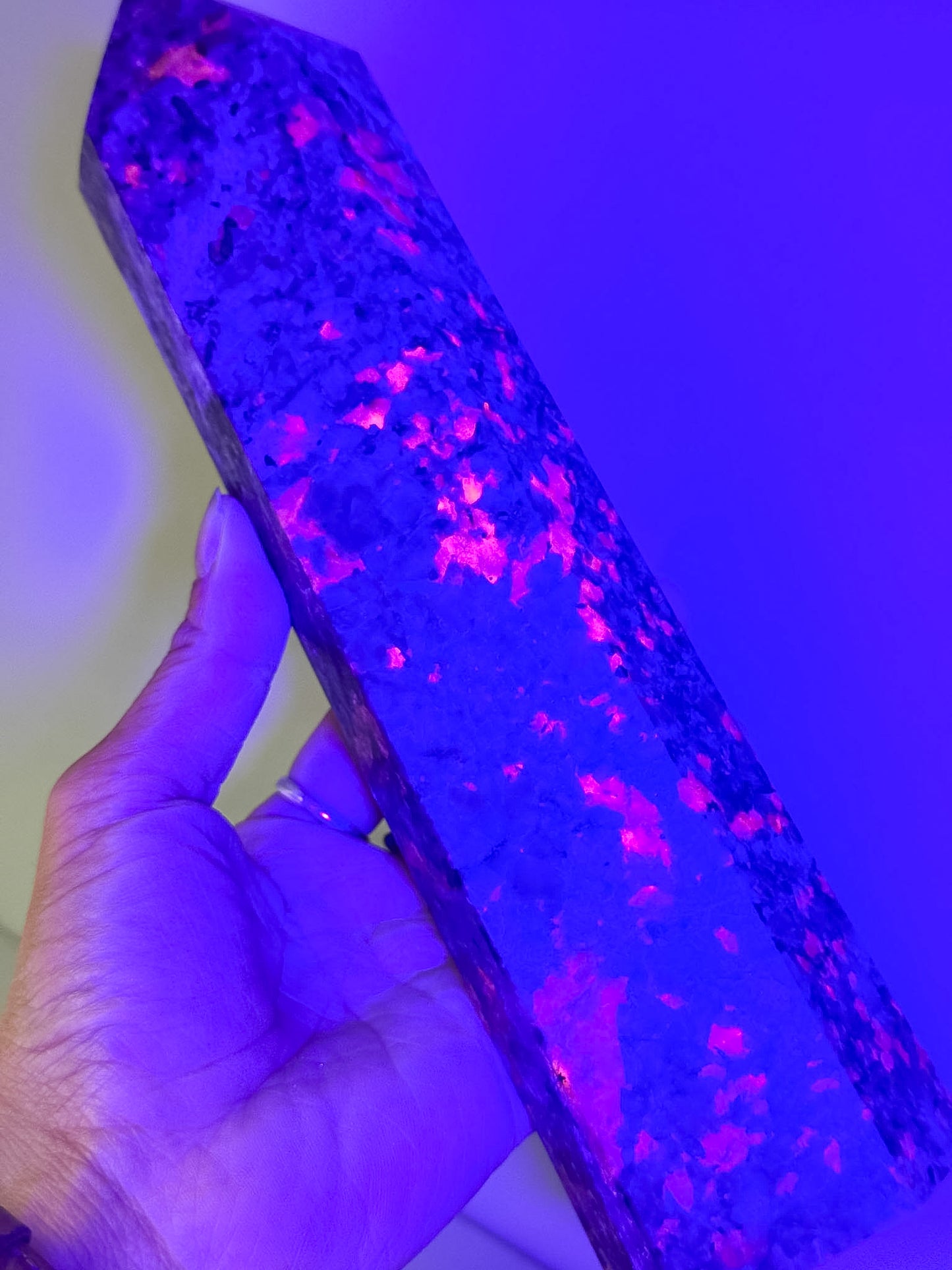 UV Reactive Yooperlite Tower