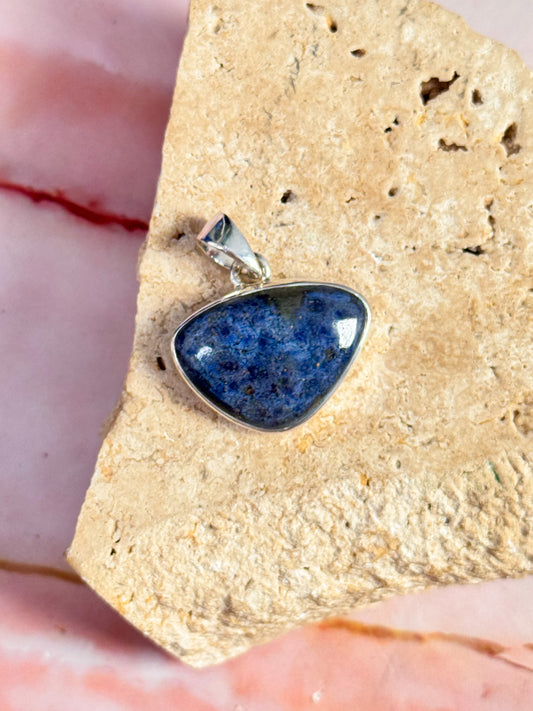 Rhodustie Pendants