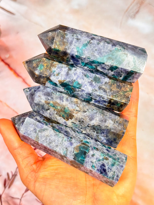 Iolite and Apatite Points