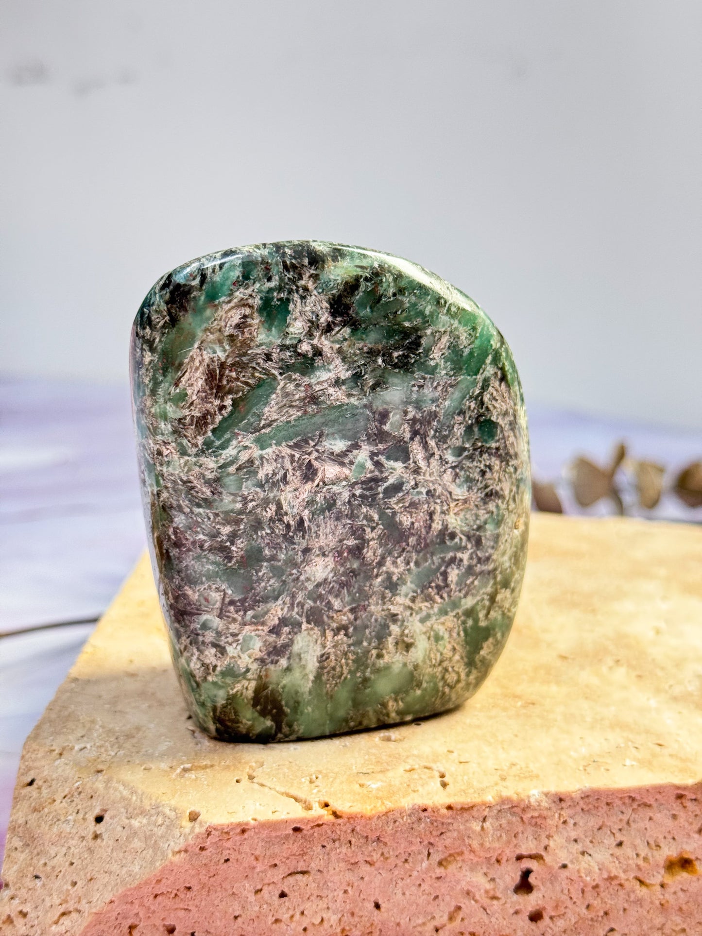 Emerald in Mica Freeform