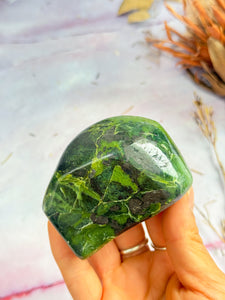 Tremolite Freeform