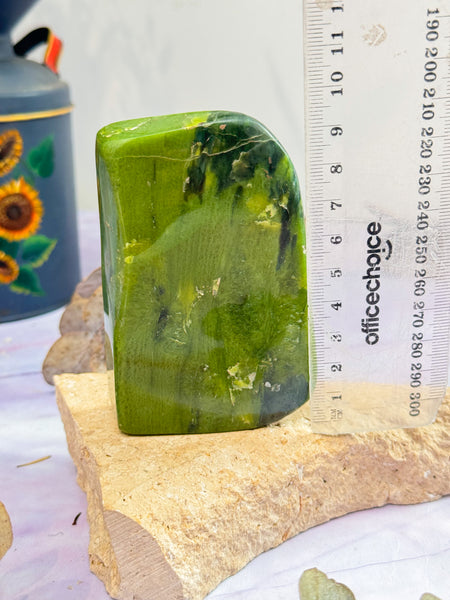 Tremolite Freeform