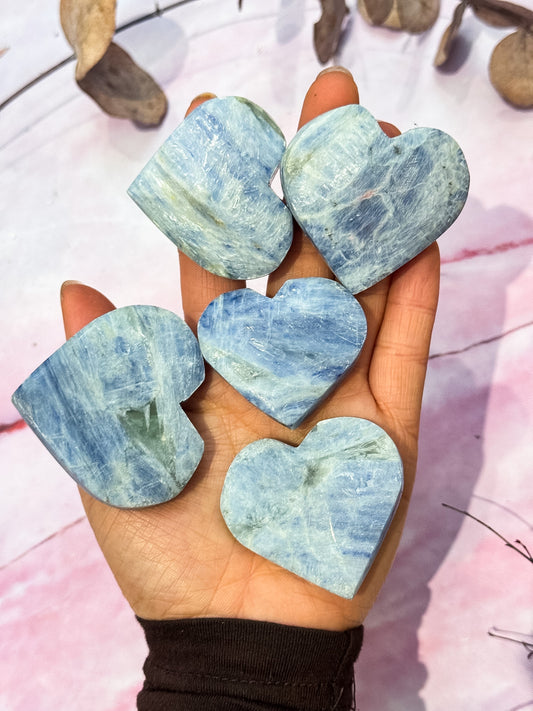 Kyanite in Quartz Hearts