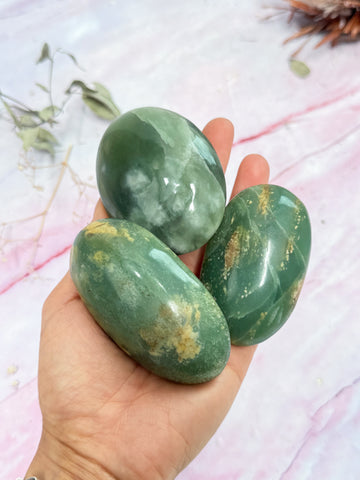 Grape Jade Palmstone