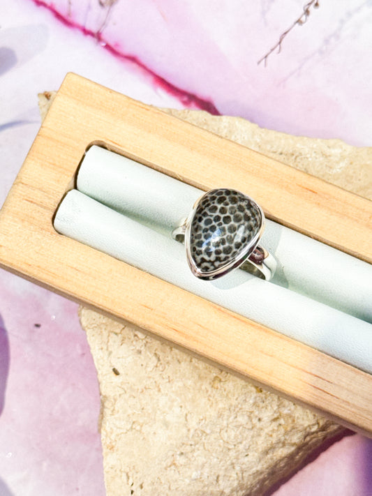 Black Coral Ring - Size 8 #2