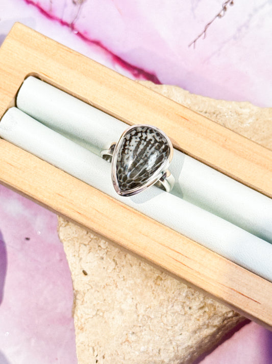 Black Coral Ring - Size 8 #3