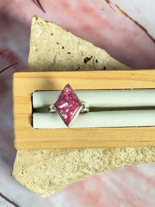 Thulite Ring - Size 7