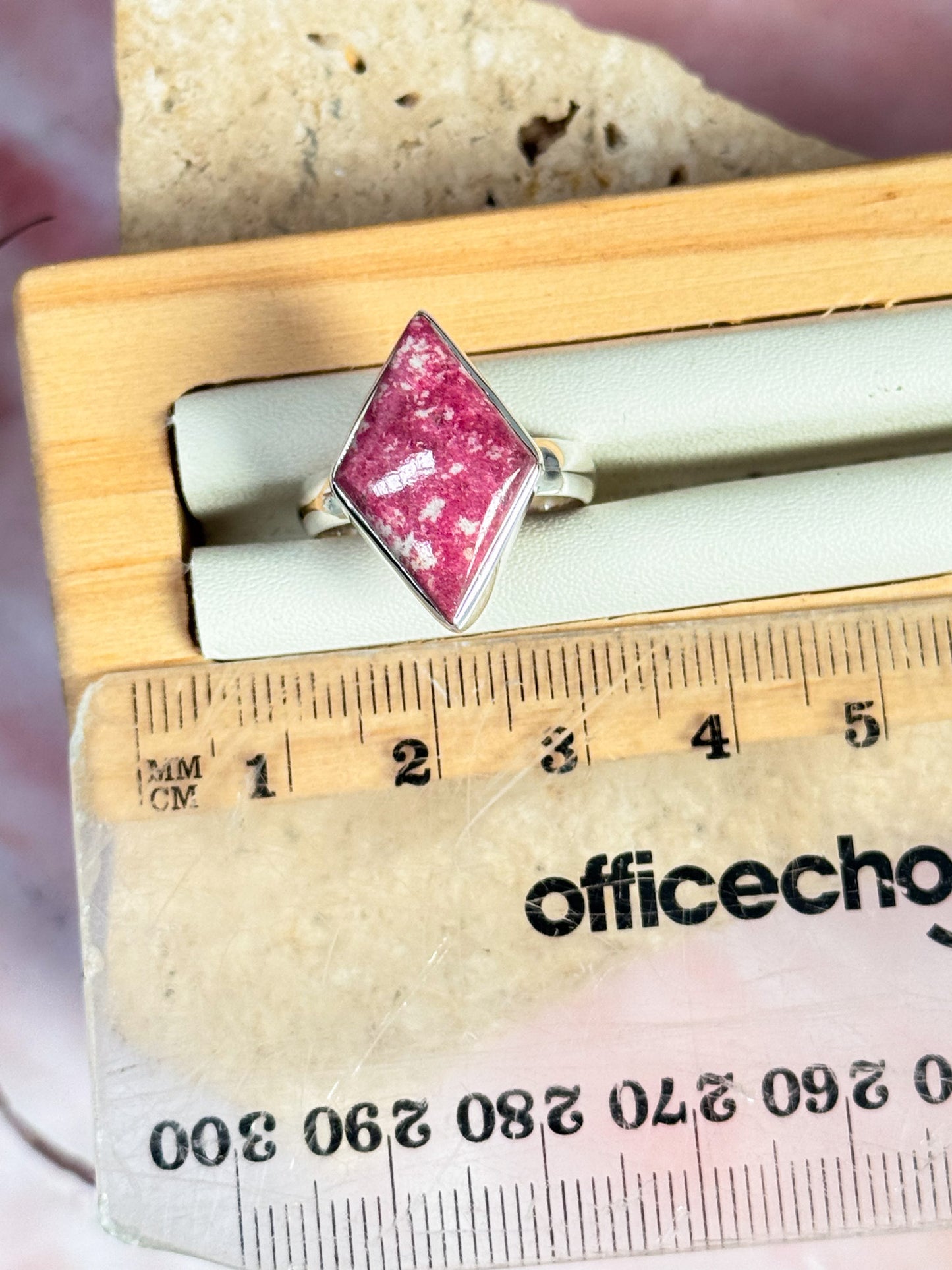 Thulite Ring - Size 7
