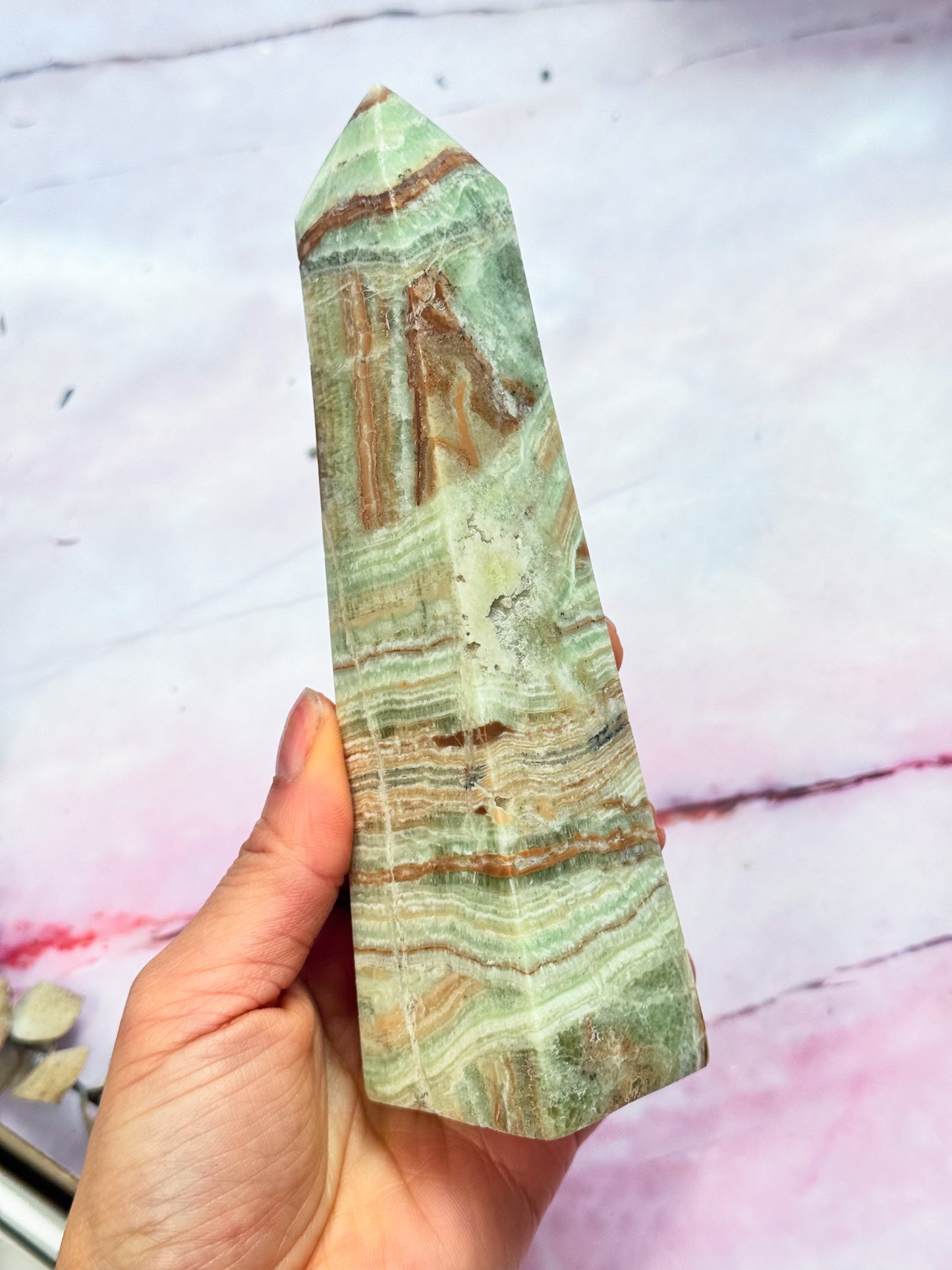 Kiwi Calcite Tower