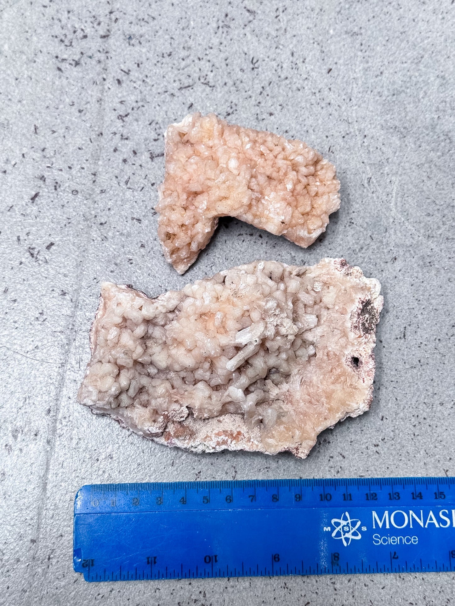 Heaulandite Clusters