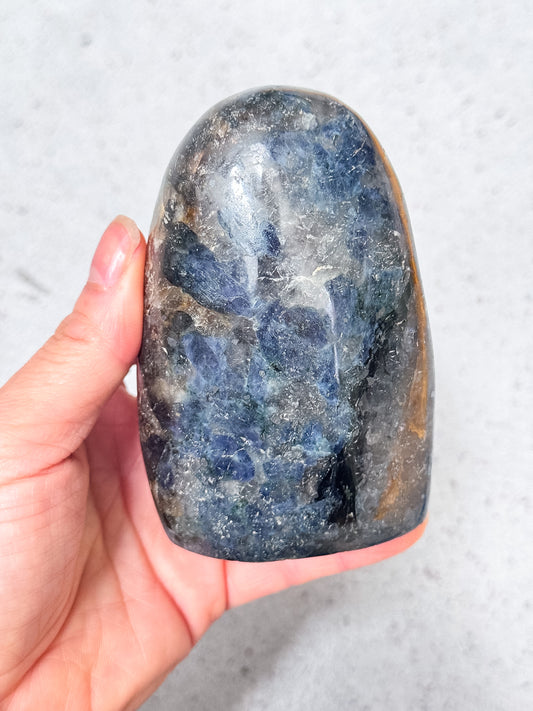Iolite Freeform