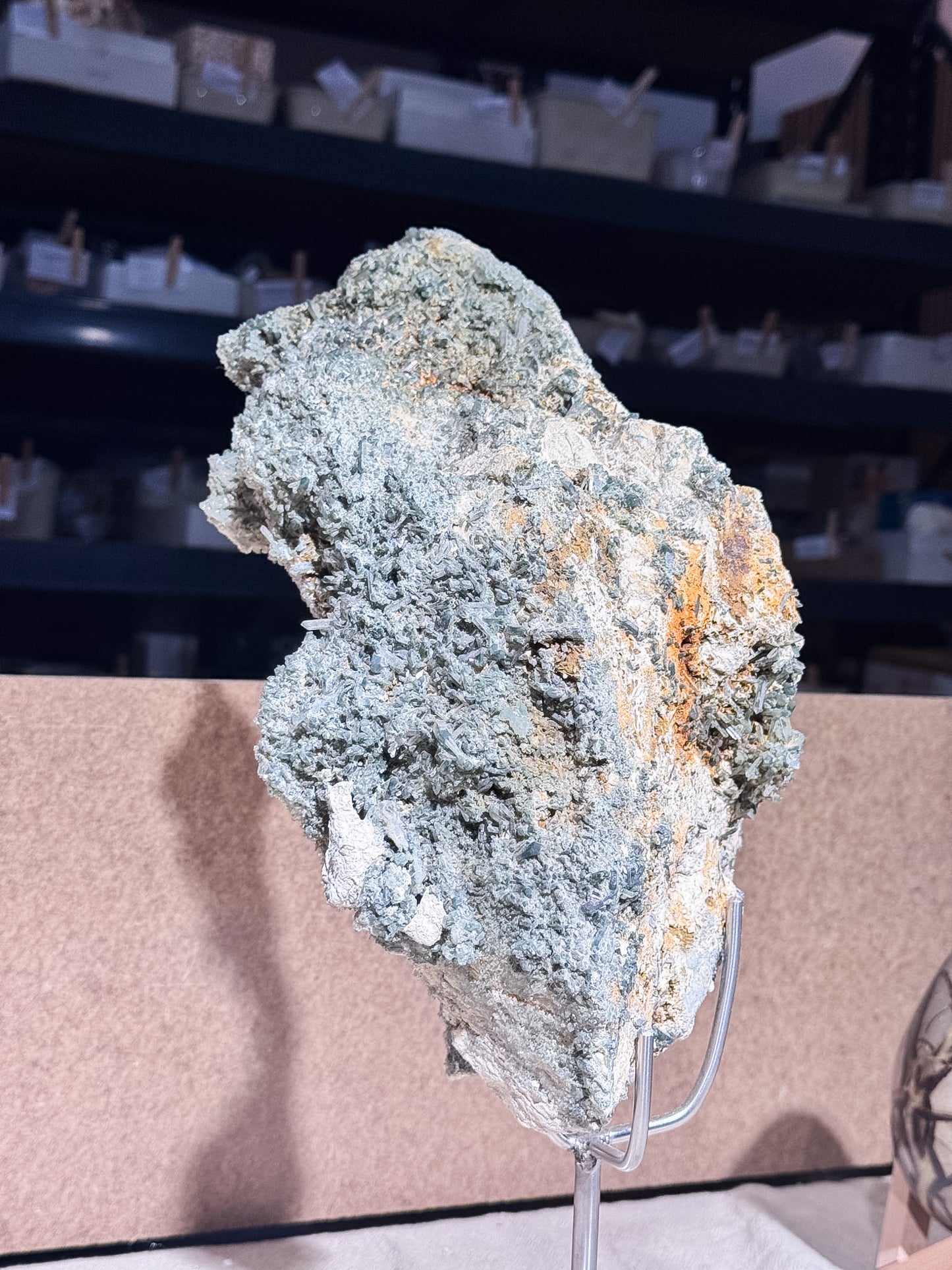 Chlorite in Quartz Cluster