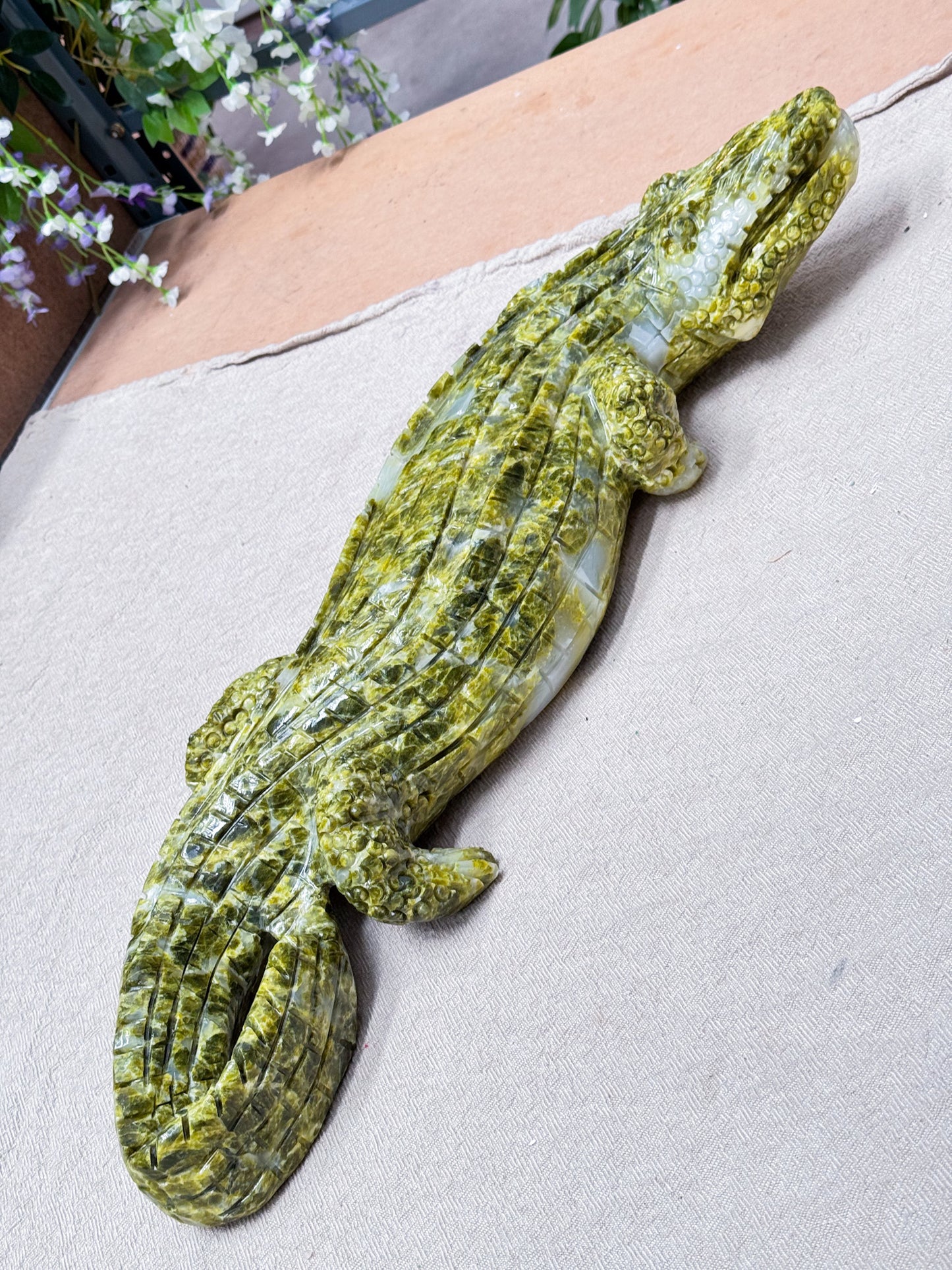 12kg Serpentine Crocodile Carving