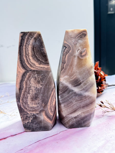 Aragonite and Calcite Bookends