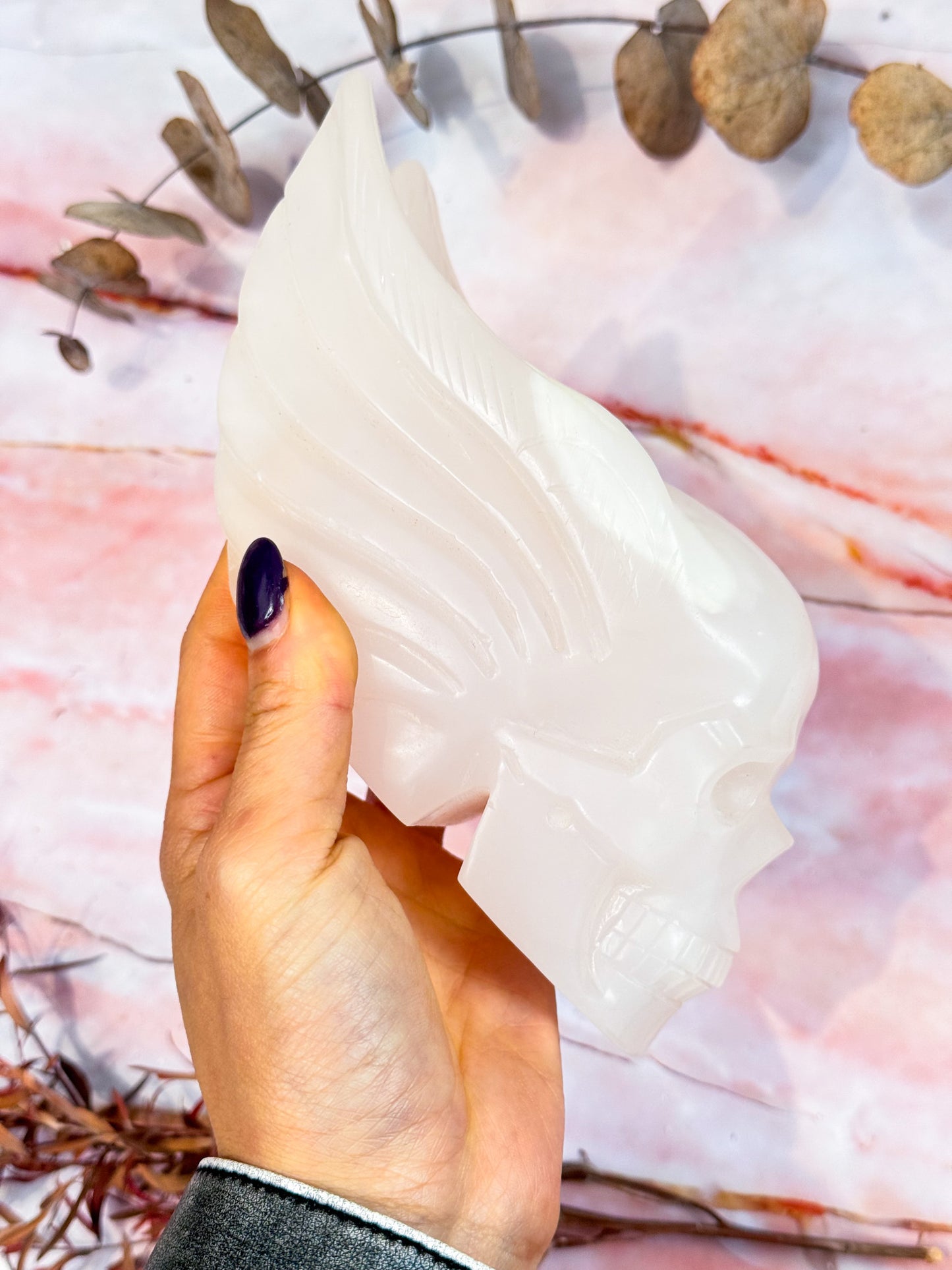 Mangano Calcite Winged Skull