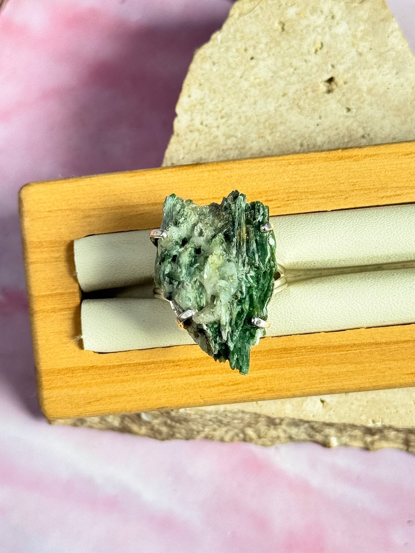 Actinolite Rings
