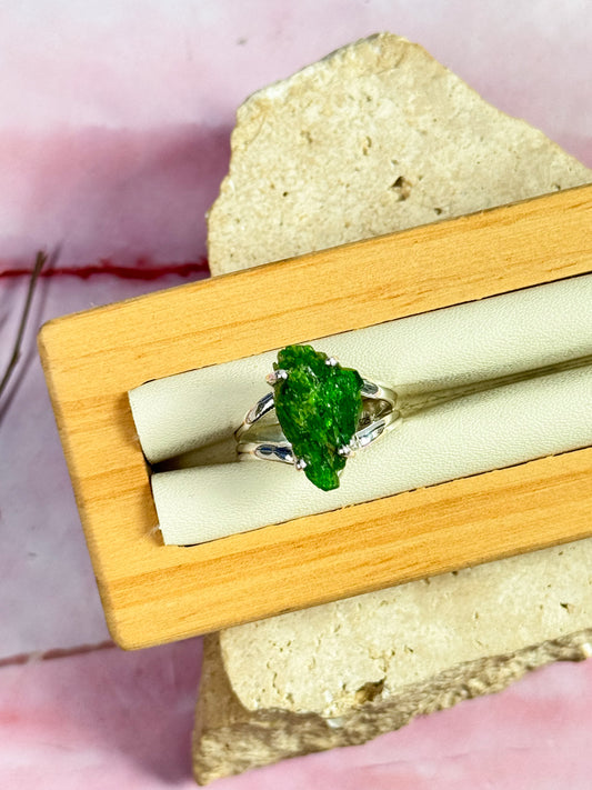 Chrome Diopside Ring - Size 6