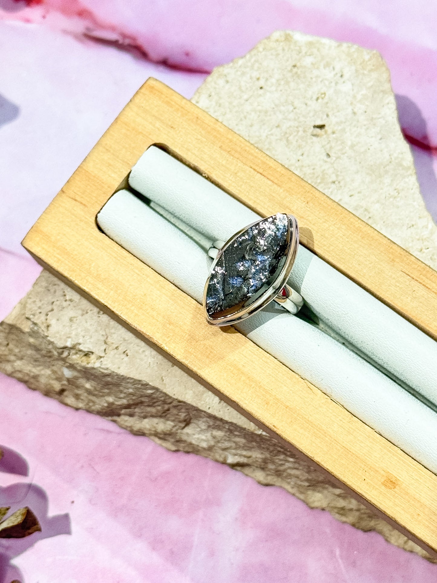 Elite Shungite Ring - Size 6