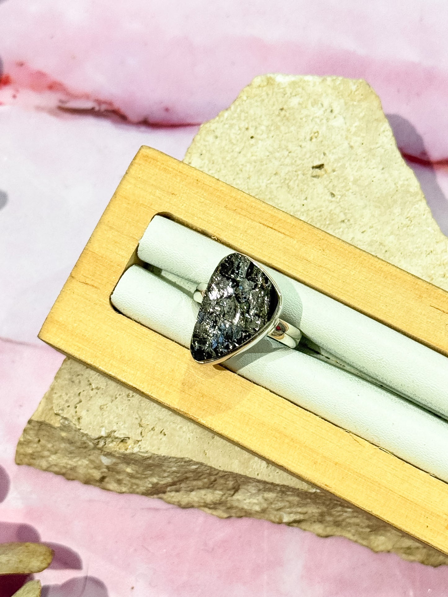 Elite Shungite Ring - Size 7