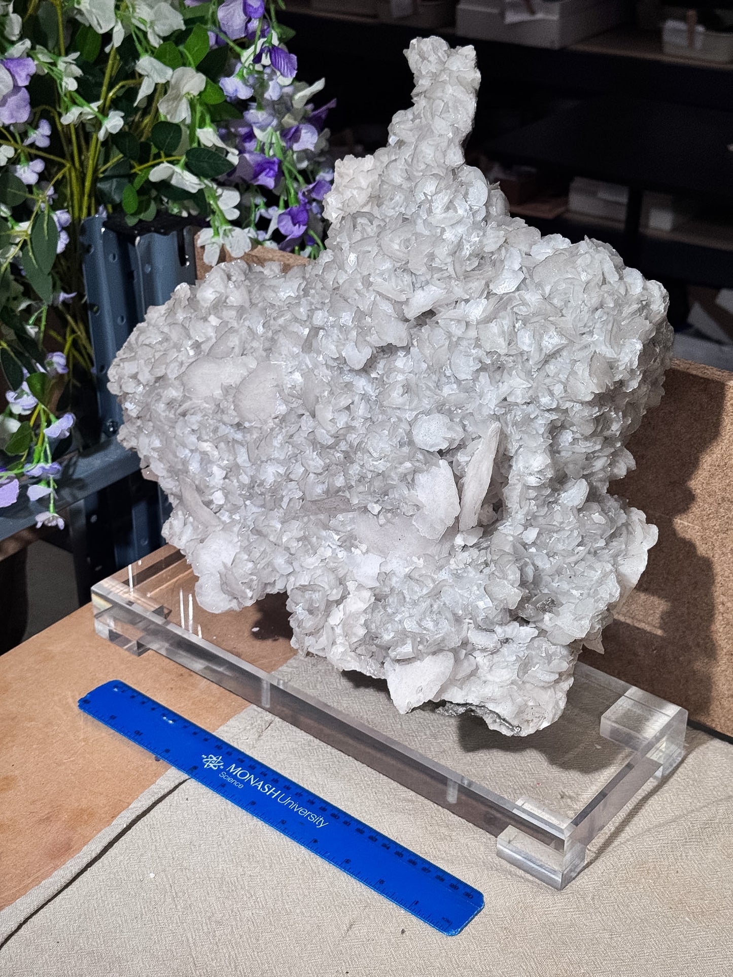 Large Fujian Dragon Scale Calcite Cluster