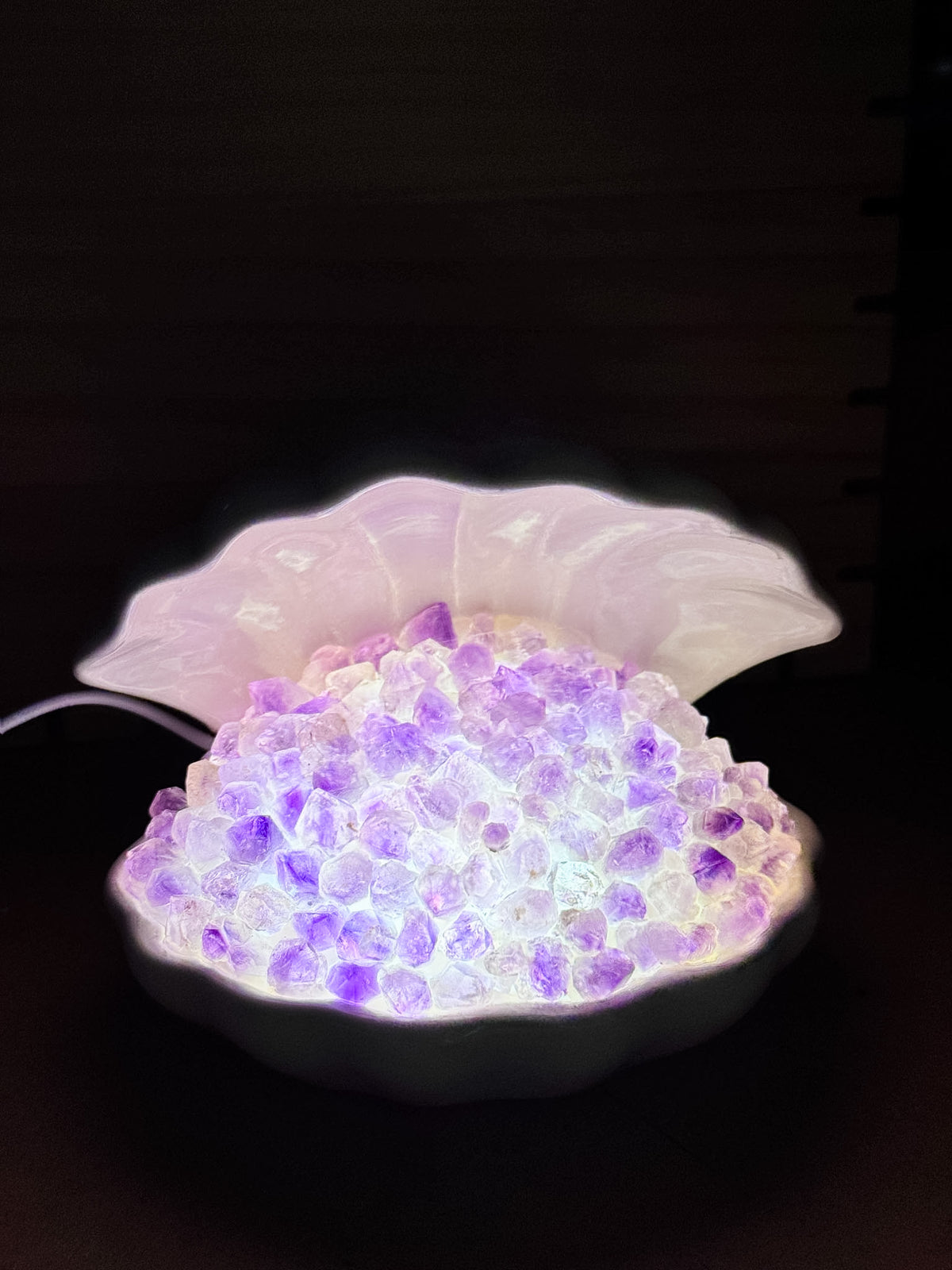 Amethyst Clam Lamp