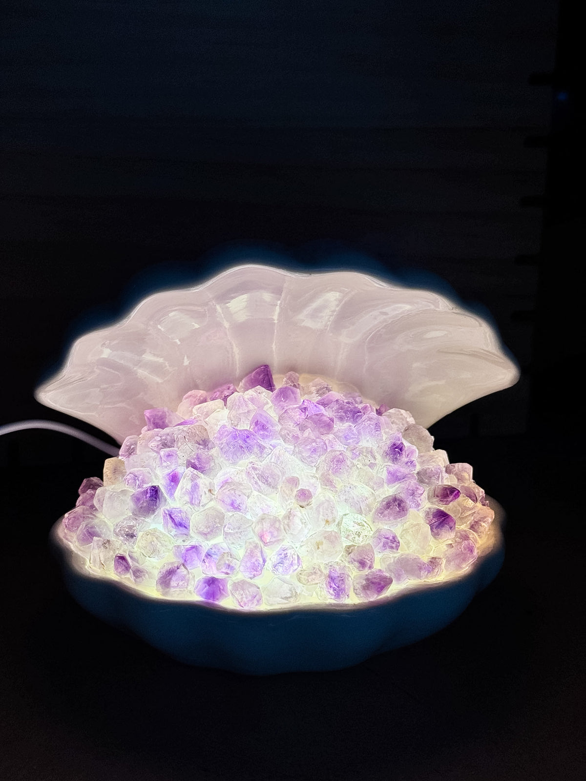 Amethyst Clam Lamp