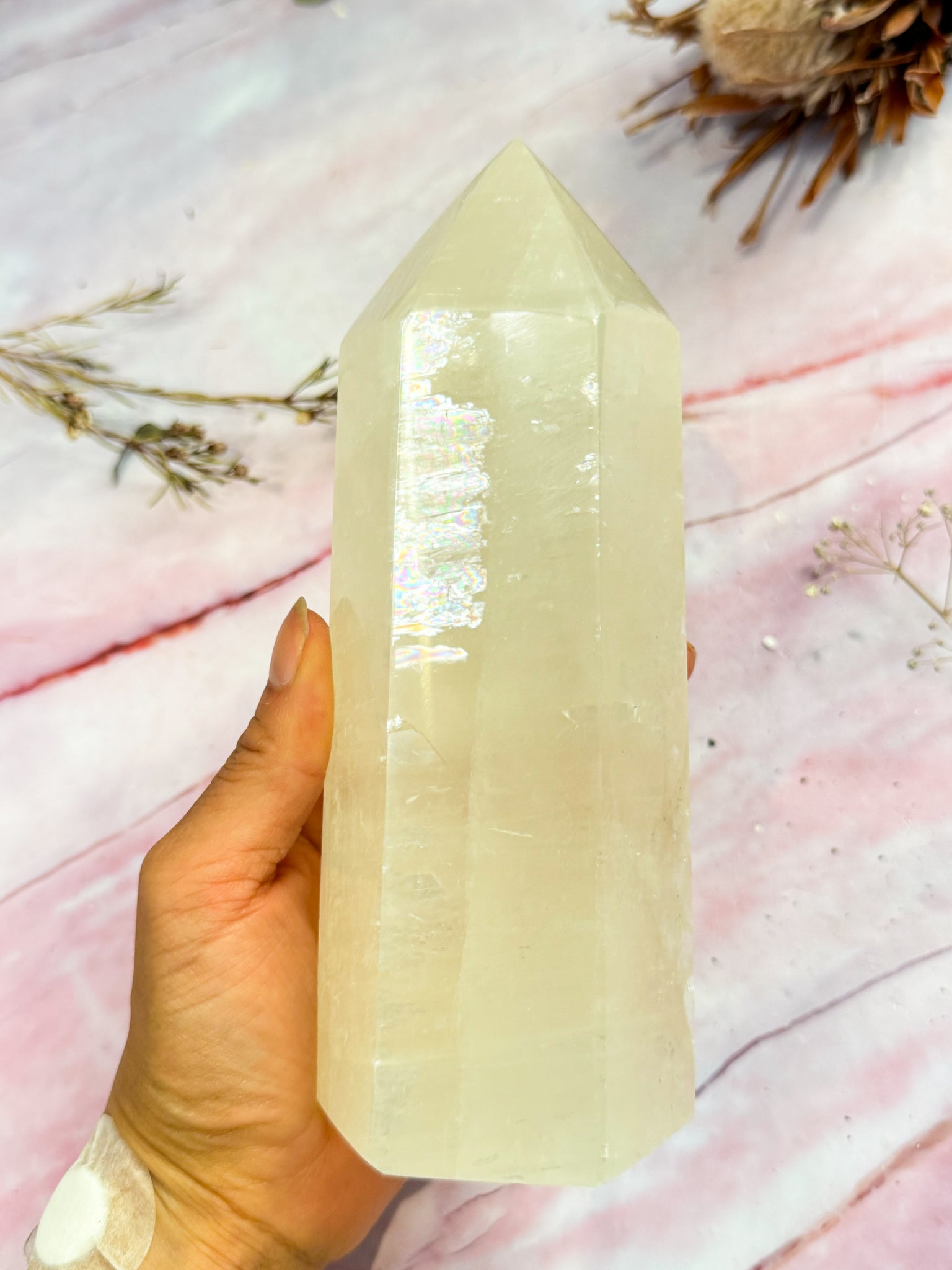 White Optical Calcite Tower