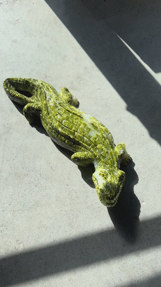 12kg Serpentine Crocodile Carving